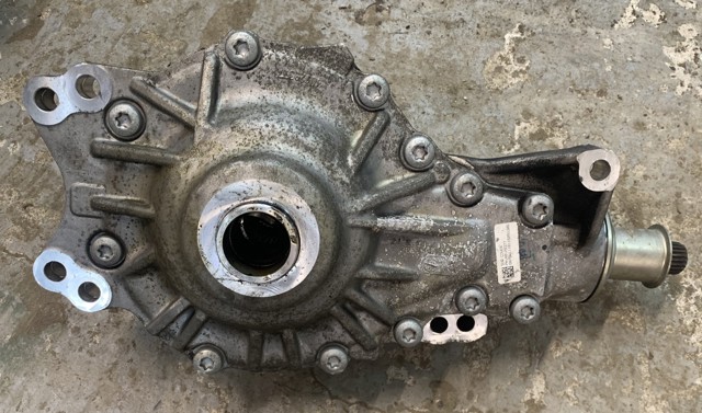 Редуктор колесный моста переднего LR096016 LAND ROVER