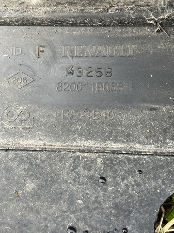 RENAULT 8200119068 Бампер задний в наличии Каменское