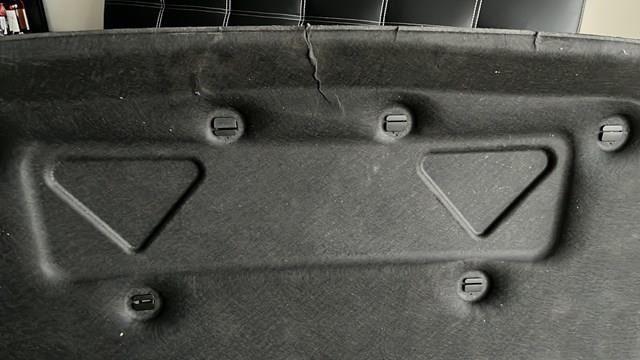 Шумоизоляция капота LR037857 LAND ROVER