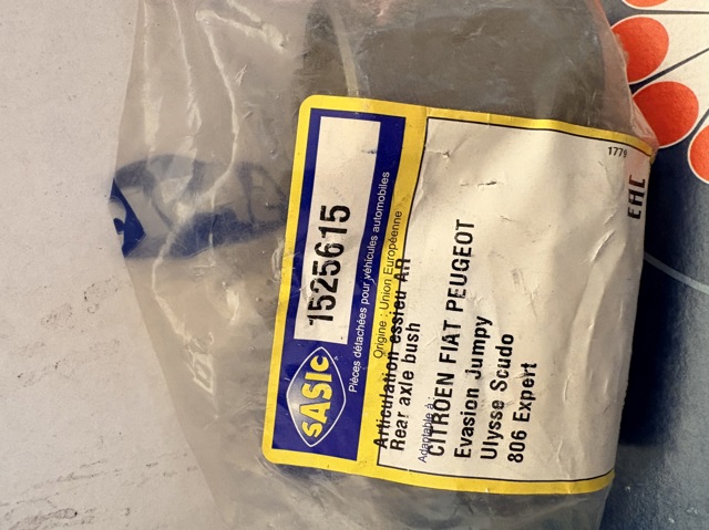 Сайлентблок подрамника задний 1525615 SASIC