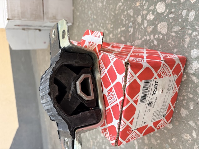 Подушка двигателя Fiat Qubo