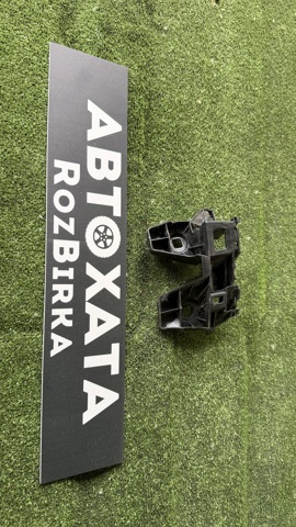 Направляющая заднего бампера, правая 3G9807484 VAG