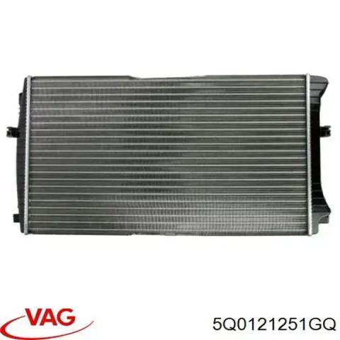 Радиатор системы охлаждения двигателя 5Q0121251GQ VAG
