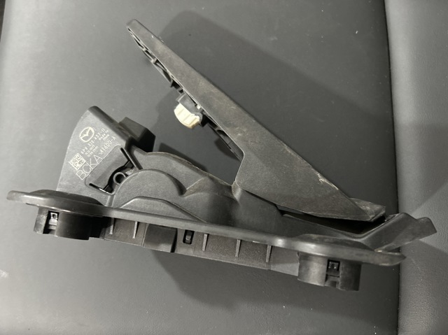 Педали газа BCKA41600A MAZDA