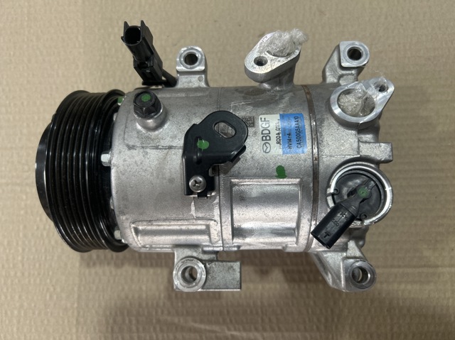 Компрессор хладагента BDGF61450 MAZDA