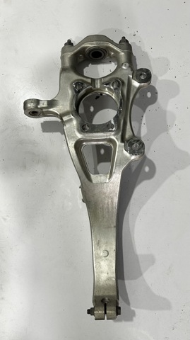 Цапфа - поворотный кулак передний, левый KJK333030 MAZDA