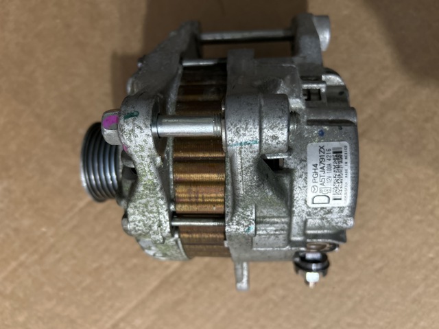 Генератор автомобильный PGH418300 MAZDA
