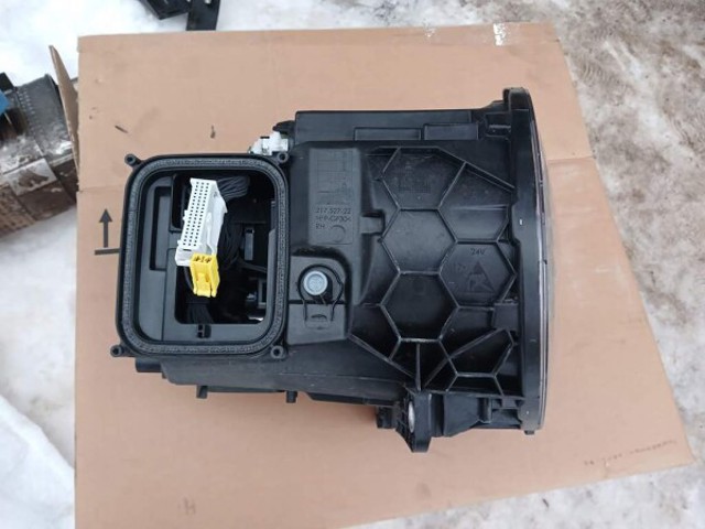 MERCEDES 4639067201 Фара правая в наличии Черкассы