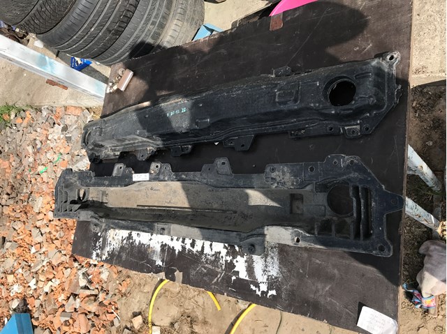 Швеллер заднего бампера 86631F1500 HYUNDAI