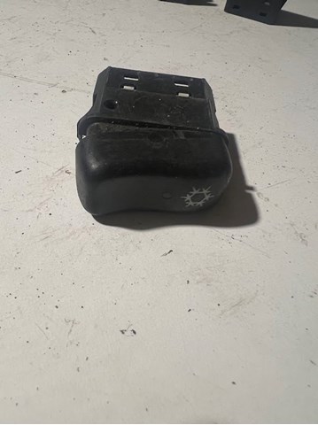 Кнопка блокировки замка двери 0045451607 MERCEDES
