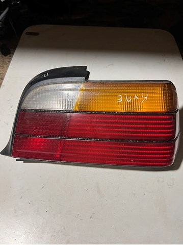 Задняя правая фара 1387654 BMW