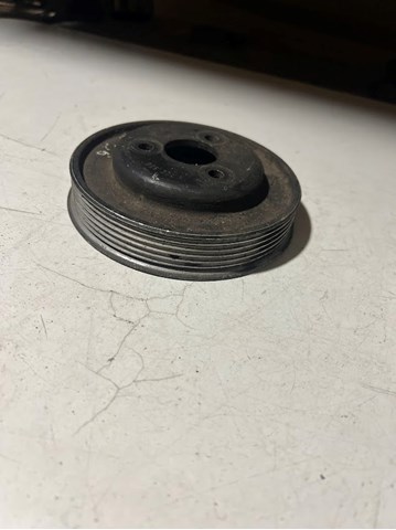 Шкив насоса ГУР 1722556 BMW