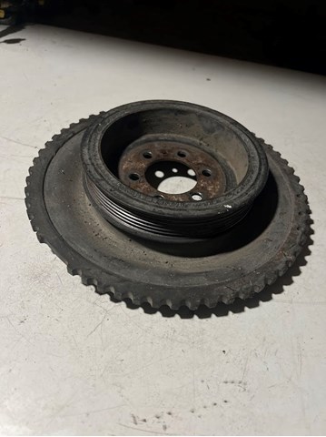 Шкив коленчатого вала 1738620 BMW
