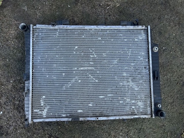 MERCEDES A2105003403 Радиатор в наличии Ровно