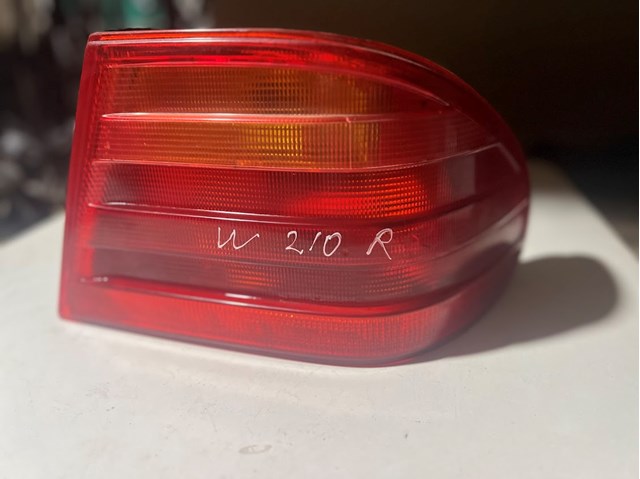 Стоп задний 2108200264 MERCEDES