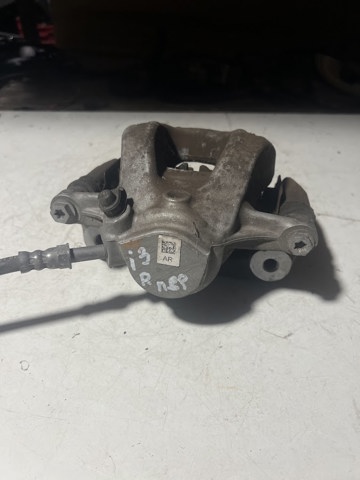 Суппорт тормозной, передний, правый 34116860270 BMW