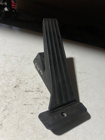 Педали газа 35426860784 BMW