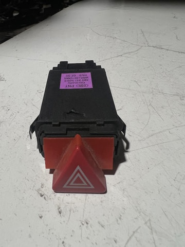 4B0941509C VAG Кнопка аварийки купить в Украина