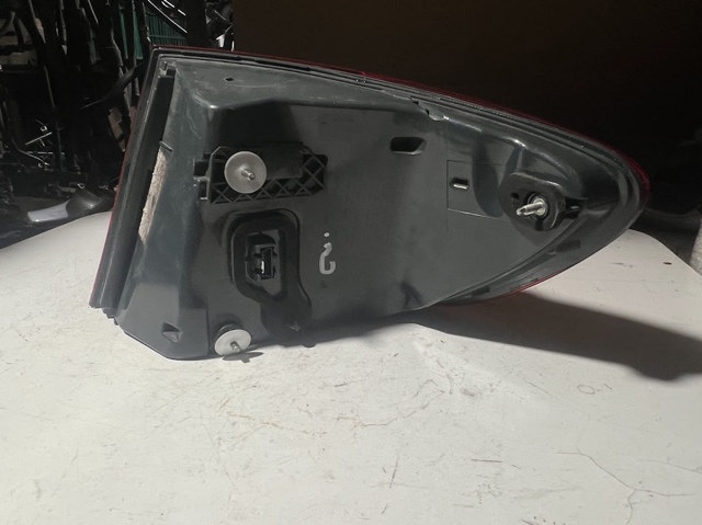 63217306161 BMW Фонарь задний левый внешний купить в Ровно