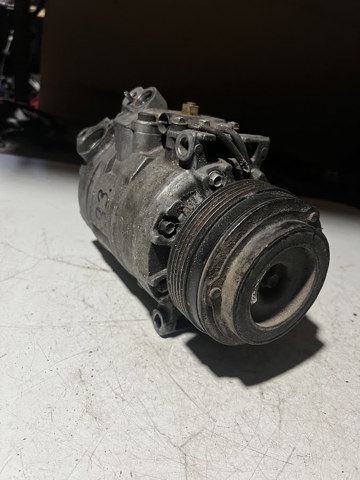 Компрессор системы кондиционирования 64528386451 BMW