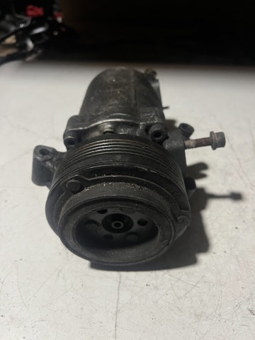 Насос кондиционера 64528386650 BMW
