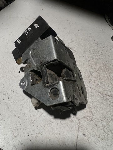 8122418 BMW Замок двери передней правой купить в Тернополь