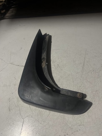 82208032 CHRYSLER Брызговики задние, комплект купить в Черновцы