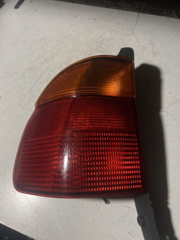 Фонарь задний левый 8361671 BMW