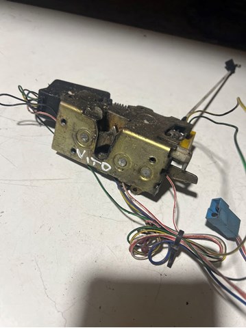 Замок пятой двери Mercedes Sprinter I 3-t