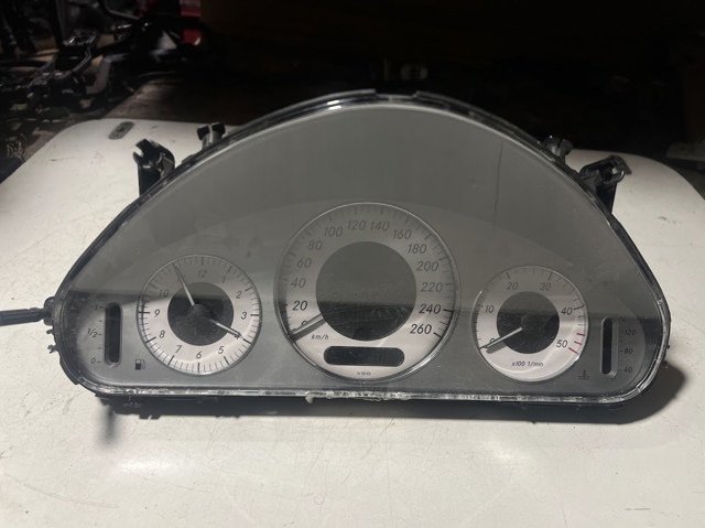 Приборная доска A2115404648 MERCEDES