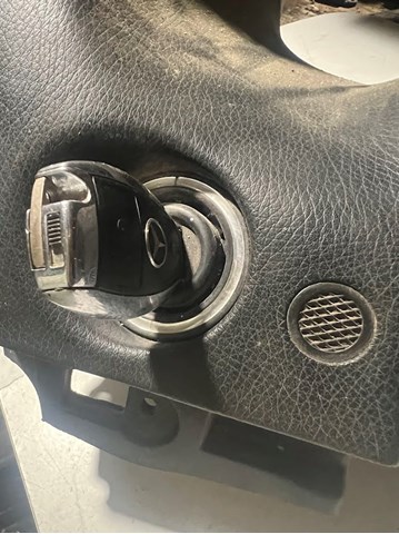 Замок зажигания A2115452308 MERCEDES