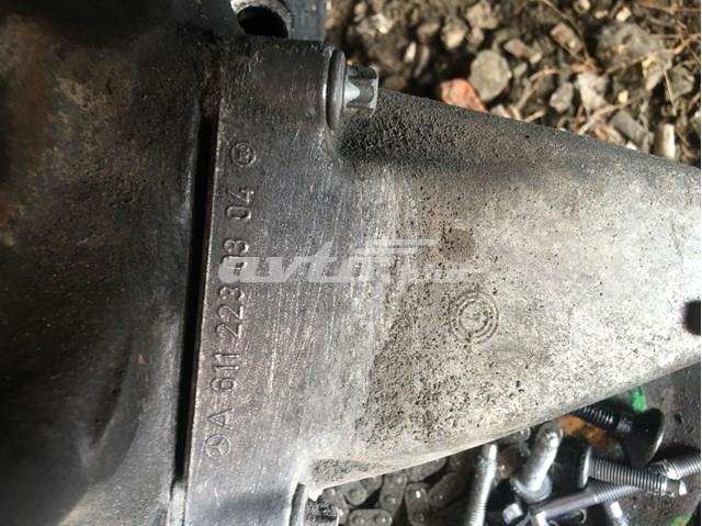 Кронштейн подушки (опоры) двигателя, правой A6112230304 MERCEDES