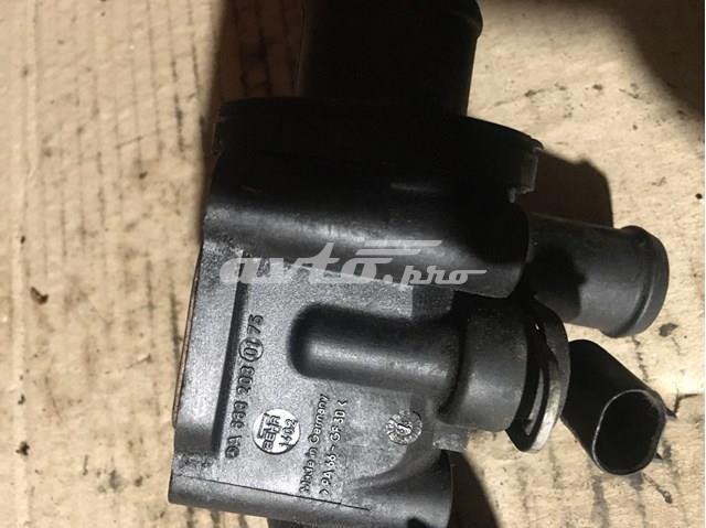 MERCEDES A6682030175 Корпус термостата в наличии Чернигов