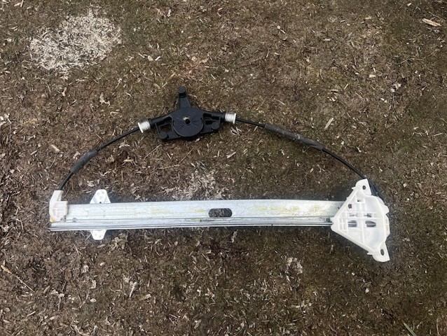 KB7W73590 MAZDA Механизм стеклоподъемника двери задней левой купить в Ровно