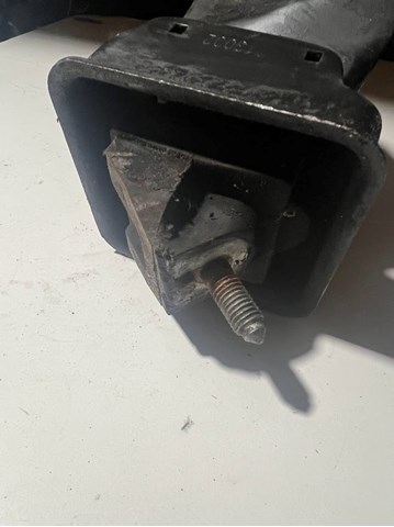 Подушка (опора) двигателя, левая YC156F015AD FORD
