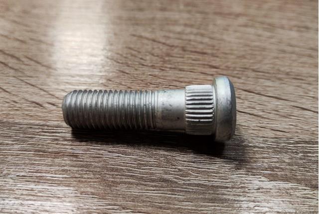 Шпилька колесная, задняя 39287 METALCAUCHO