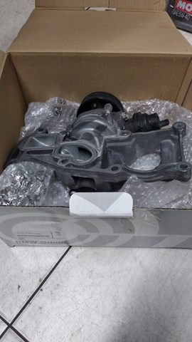 BMW 11517644809 Помпа водяная (насос) охлаждения, в сборе с корпусом в наличии Днепр