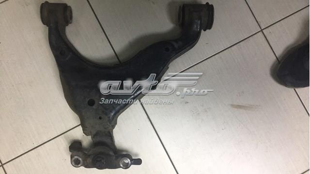 Передний нижний рычаг 4806860040 TOYOTA
