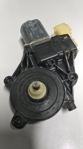 Стеклоподъемник передней левой двери LR078164 LAND ROVER