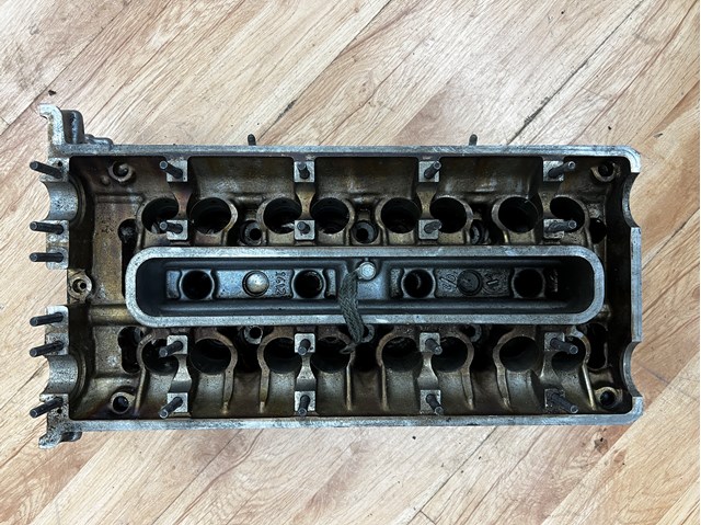 Головка блока 11127500036 BMW