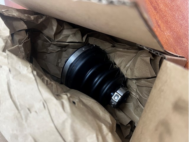 BMW 31608618537 Пыльник ШРУСа передней полуоси внутренний правый в наличии Хмельницкий