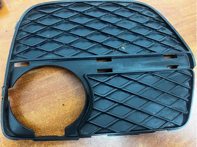 Противотуманная фара - вставка левая 51117312605 BMW