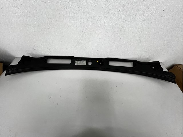 51717180743 BMW Решетка дворников купить в Павлоград
