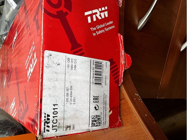 TRW JTC1011 Рычаг передней подвески нижний правый в наличии Киев