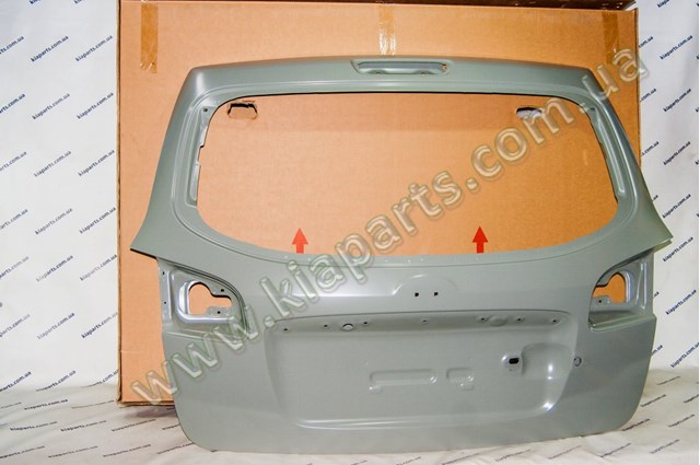 Дверь задняя багажная 737002B031 HYUNDAI