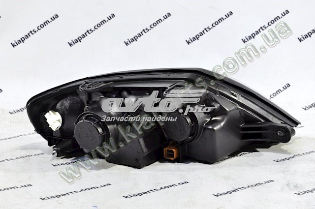 Основная фара в сборе левая 921012C521 HYUNDAI