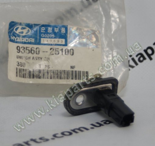 HYUNDAI 9356025100 Датчик закрывания дверей (концевой выключатель)  в наличии Чернигов