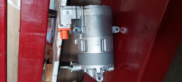 5QE816803L Компрессор кондиционера купить Чернигов