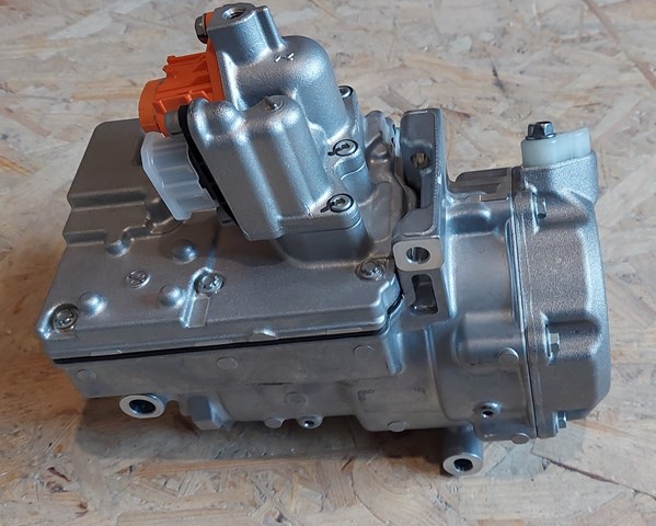 926005749R Компрессор кондиционера купить Черкассы