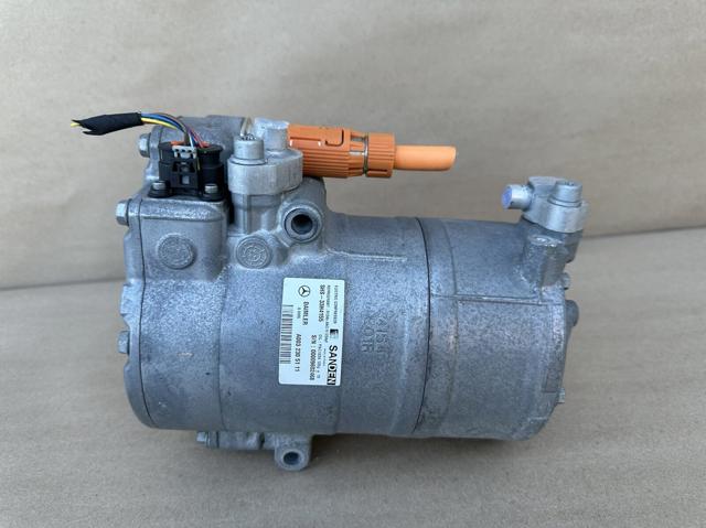 Компрессор системы кондиционирования A0032305111 MERCEDES